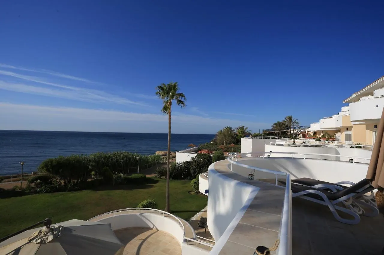 Stunning Unobstructed 180 Degree Sea View Apartment With 100 Square Meters Terrace - Costa Del Sol - אסטפונה