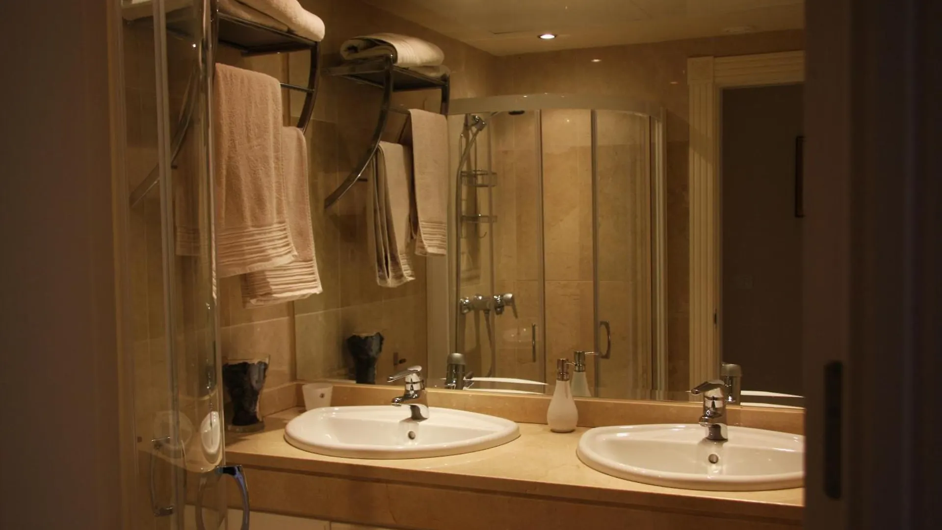 Stunning Unobstructed 180 Degree Sea View Apartment With 100 Square Meters Terrace - Costa Del Sol - אסטפונה