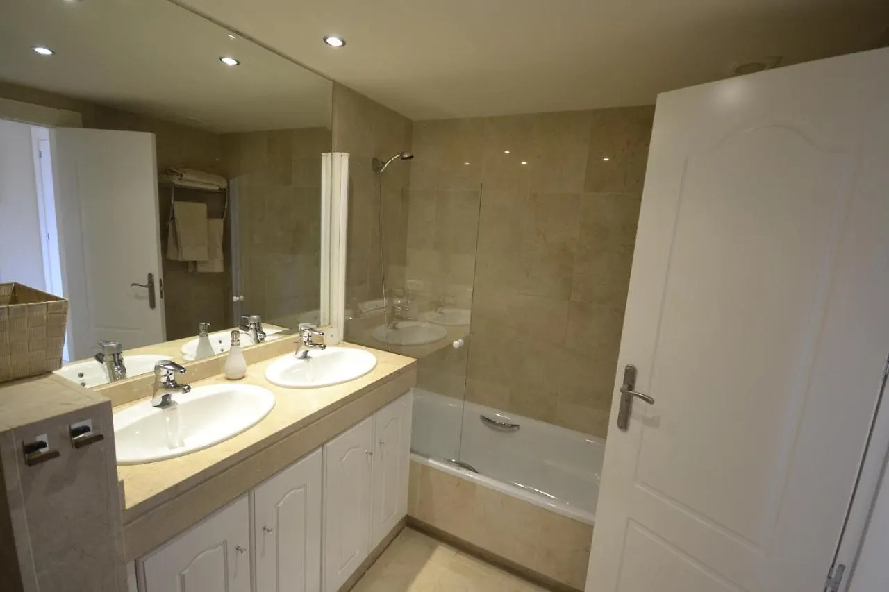 Stunning Unobstructed 180 Degree Sea View Apartment With 100 Square Meters Terrace - Costa Del Sol - Estepona Hiszpania